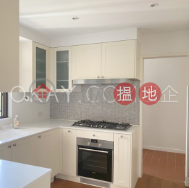 Charming 3 bedroom with parking | For Sale