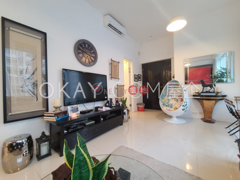HK$ 63,000/ month | 18 Conduit Road | Western District, Stylish 2 bedroom on high floor with balcony | Rental