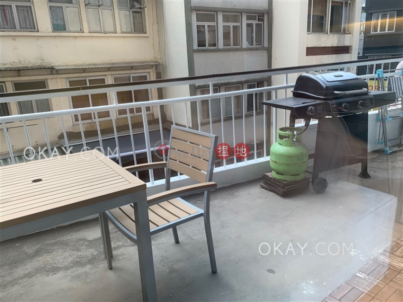 Popular 1 bedroom with terrace | Rental, New Central Mansion 新中環大廈 Rental Listings | Central District (OKAY-R74798)