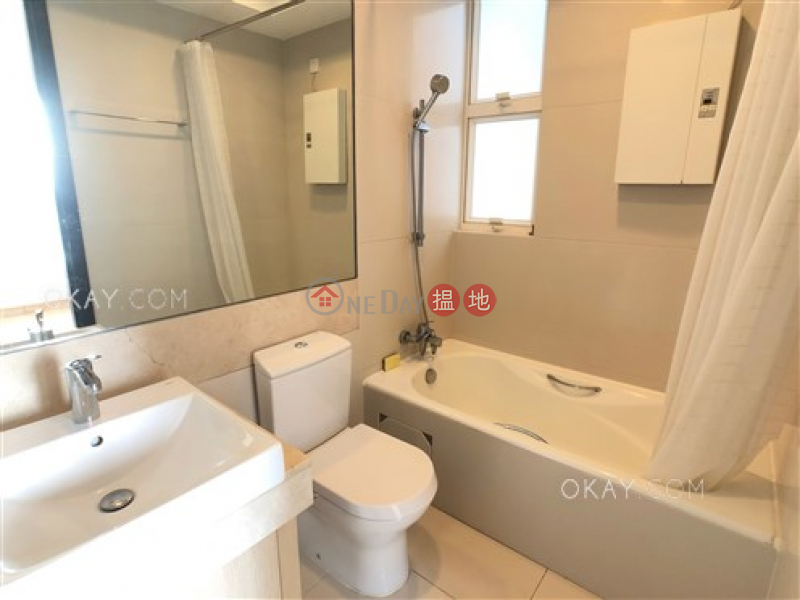HK$ 27,000/ month The Icon | Western District Tasteful 1 bedroom on high floor with balcony | Rental