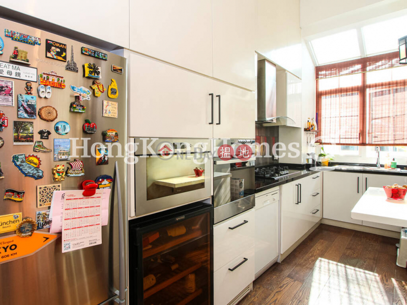 Property Search Hong Kong | OneDay | Residential Rental Listings 3 Bedroom Family Unit for Rent at Albany Court