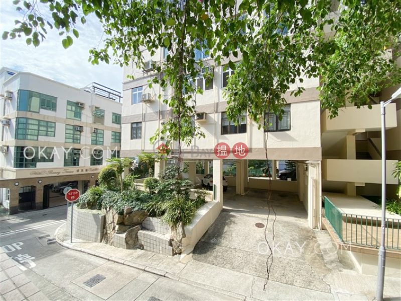 HK$ 37,000/ month The Regalis, Western District Lovely 2 bedroom with terrace & parking | Rental