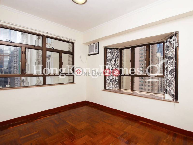 HK$ 32,000/ month, Corona Tower Central District 3 Bedroom Family Unit for Rent at Corona Tower