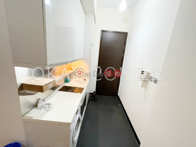Lovely 2 bedroom in Wan Chai | Rental, J Residence 嘉薈軒 Rental Listings | Wan Chai District (OKAY-R56570)