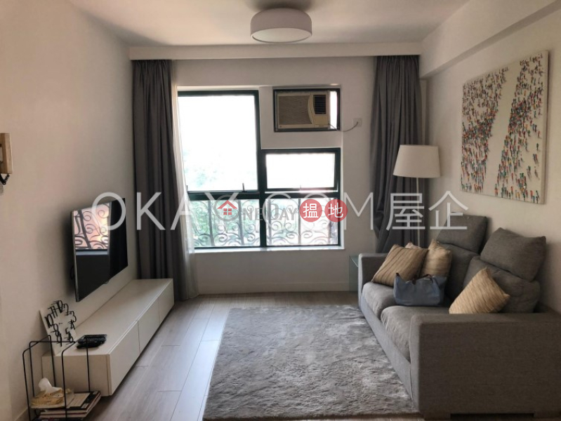 Popular 2 bedroom in Mid-levels West | For Sale | Peaksville 蔚巒閣 Sales Listings