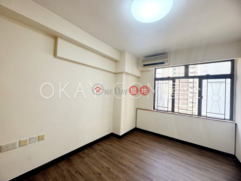 Efficient 3 bedroom on high floor with balcony | For Sale | Block 1 Phoenix Court 鳳凰閣 1座 Sales Listings