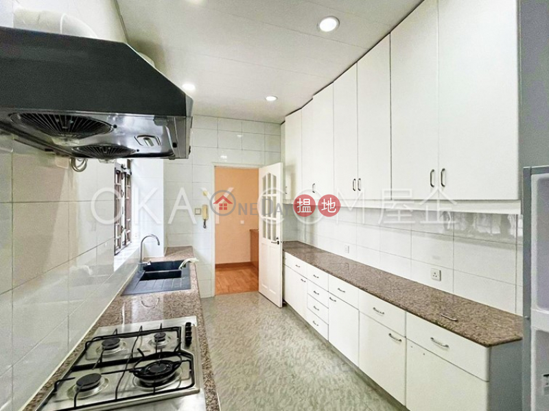 Efficient 3 bedroom with balcony & parking | Rental 18-40 Belleview Drive | Southern District, Hong Kong | Rental | HK$ 80,000/ month