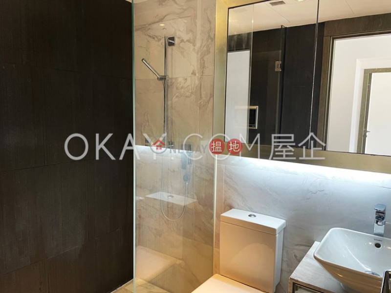 Intimate 1 bedroom in Sheung Wan | For Sale | Centre Point 尚賢居 Sales Listings
