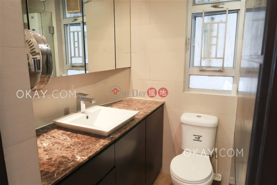 HK$ 29,000/ month, Block C1 – C3 Coral Court Eastern District | Charming 2 bedroom with harbour views | Rental