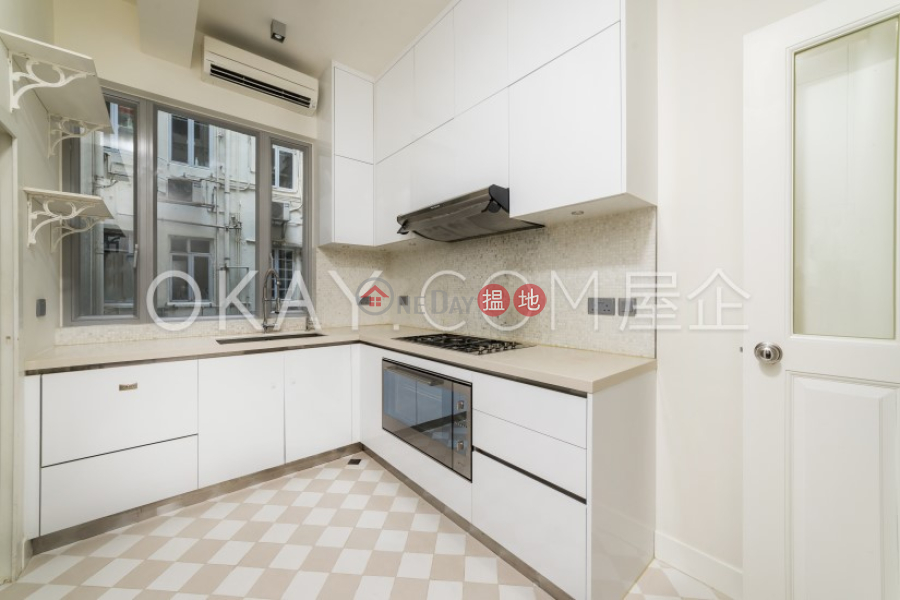 3房2廁,露台好景大廈出租單位-66-68麥當勞道 | 中區香港|出租-HK$ 55,000/ 月