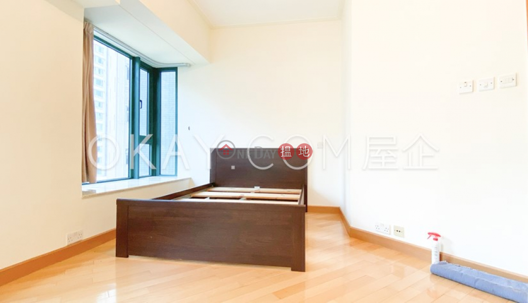 Practical 1 bedroom in Western District | For Sale | Manhattan Heights 高逸華軒 Sales Listings