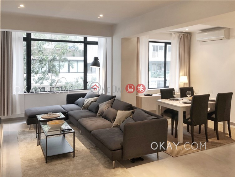Tasteful 2 bedroom with balcony | Rental, Chesterfield Mansion 東甯大廈 Rental Listings | Wan Chai District (OKAY-R295198)
