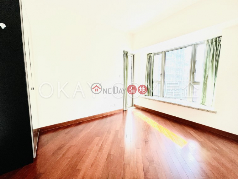 Tasteful 2 bedroom with balcony | For Sale | The Avenue Tower 1 囍匯 1座 Sales Listings