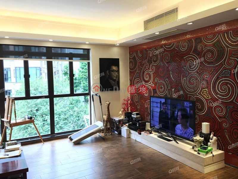 HK$ 79,000/ month, 79-81 Blue Pool Road, Wan Chai District 79-81 Blue Pool Road | 3 bedroom Mid Floor Flat for Rent