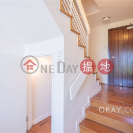 Stylish house with balcony & parking | Rental | 30 Cape Road Block 1-6 環角道 30號 1-6座 _0