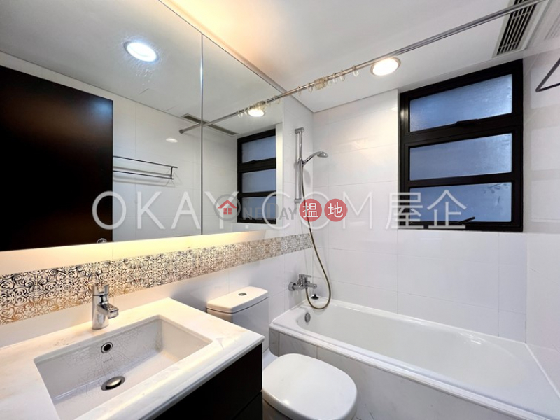 HK$ 40,000/ month The Babington Western District Gorgeous 2 bedroom with balcony | Rental