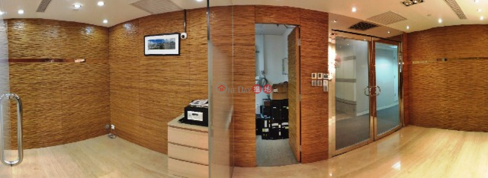 HK$ 173,332/ month Shun Tak Centre Western District | Seaview Mid Floor office at corner in Shun Tak Centre (West Tower) with 2 sides open, new deco for letting
