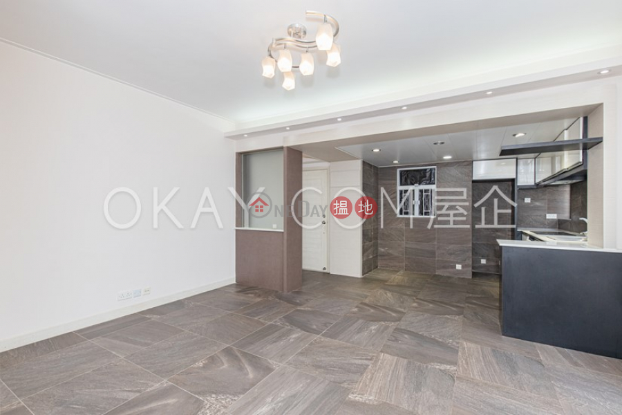 Stylish 3 bedroom on high floor | For Sale | Great George Building 華登大廈 Sales Listings