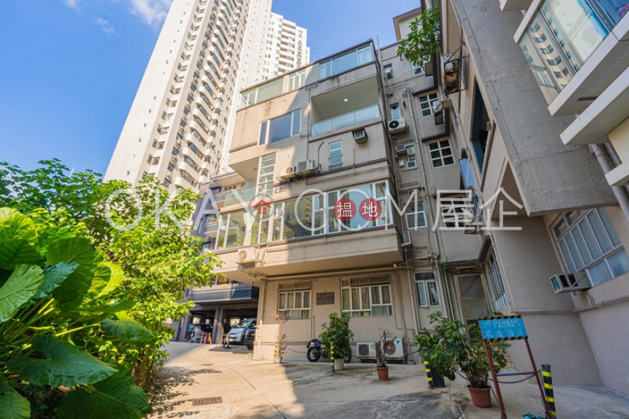 Stylish 2 bedroom in Mid-levels Central | Rental | Happy Mansion 快樂大廈 Rental Listings