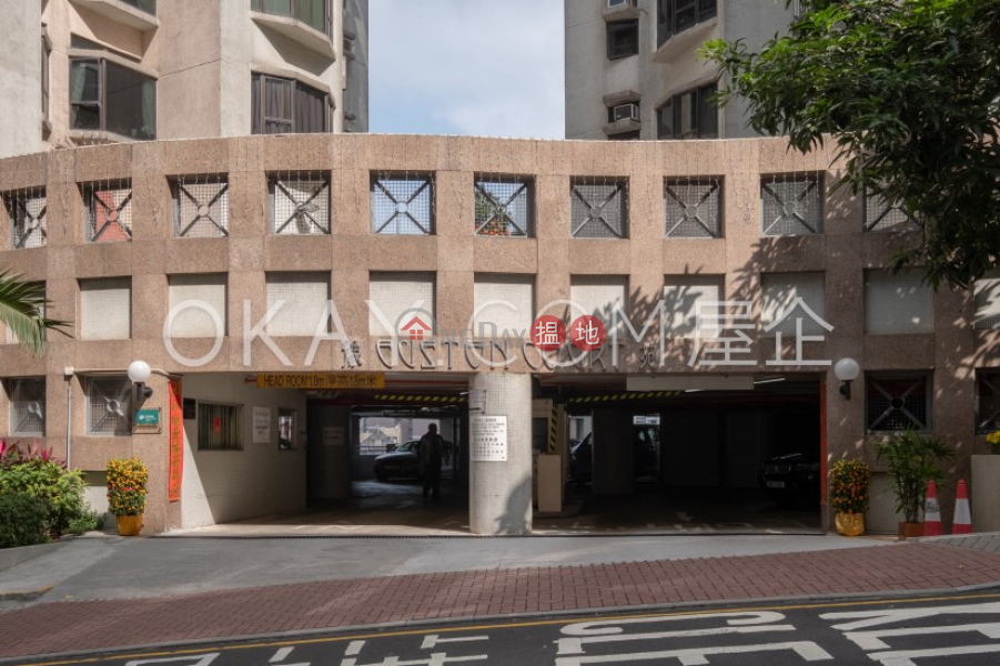 HK$ 33,000/ month, Euston Court Western District | Tasteful 3 bedroom with balcony | Rental