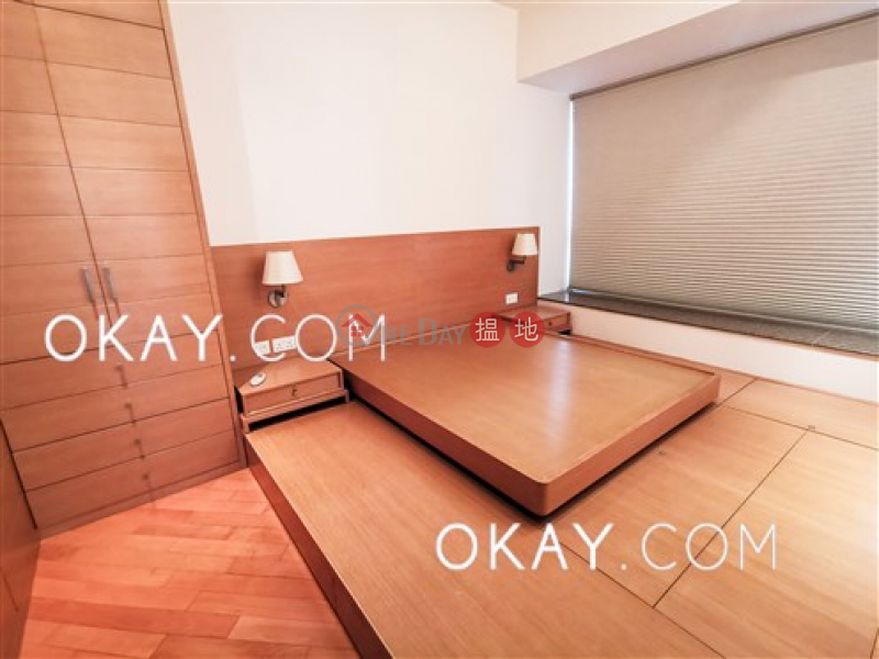HK$ 36,000/ month, Phase 4 Bel-Air On The Peak Residence Bel-Air | Southern District | Tasteful 2 bedroom with balcony & parking | Rental