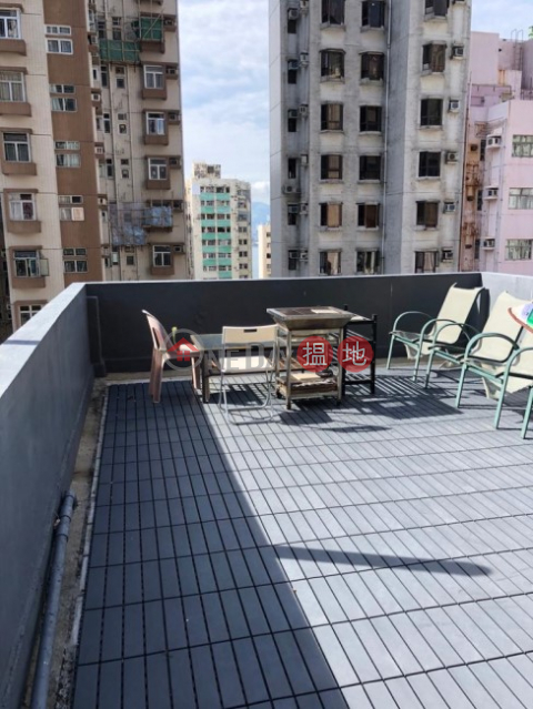 **Rare in Market** Nice Rooftop, Bright with Open View, Convenient Location | Johnson Mansion 真善美大廈 _0