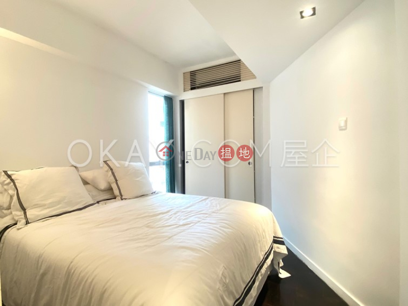 HK$ 12.8M, Fook Wah Mansions Western District, Nicely kept 2 bedroom on high floor with rooftop | For Sale