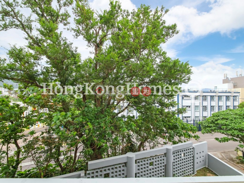 Property Search Hong Kong | OneDay | Residential | Rental Listings | 3 Bedroom Family Unit for Rent at Block 3 Banoo Villa