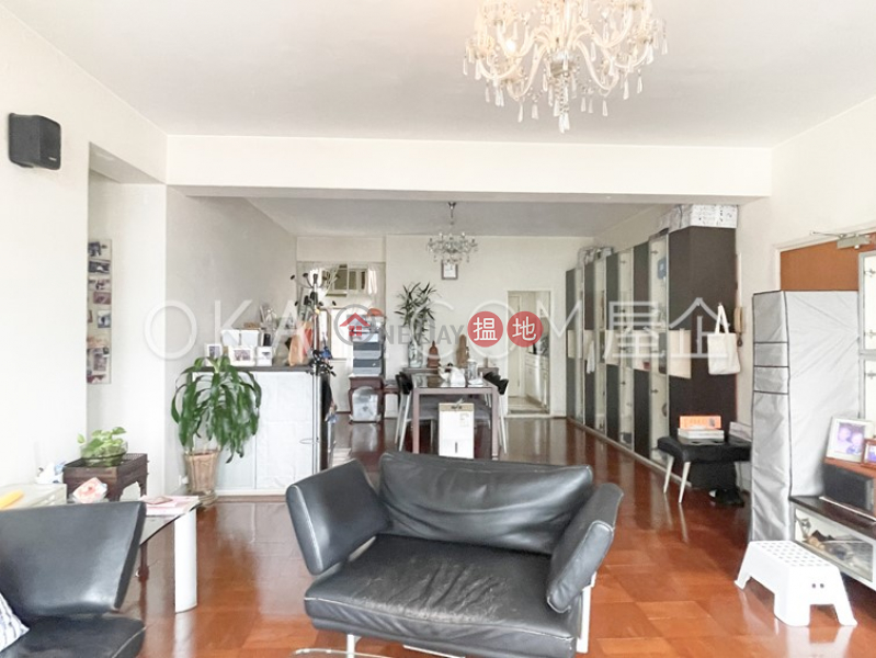 HK$ 24M, Fulham Garden, Western District Efficient 3 bedroom with balcony & parking | For Sale