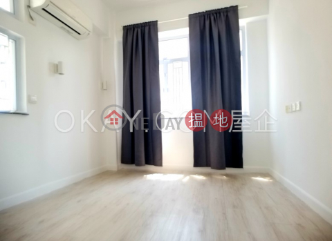 Rare 3 bedroom with rooftop, balcony | For Sale | Greenside Villa 翠屏苑 _0