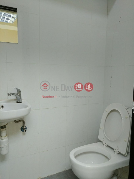 有內廁 磚牆 寫字樓工作室 即租即用|146偉業街 | 觀塘區香港-出租HK$ 4,300/ 月
