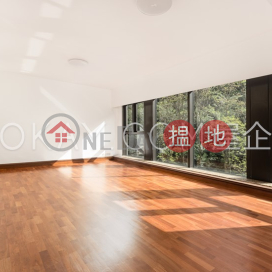 Luxurious 3 bedroom with parking | For Sale