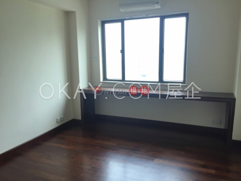 Efficient 4 bedroom with balcony & parking | For Sale | Summit Court 雲峰大廈 Sales Listings