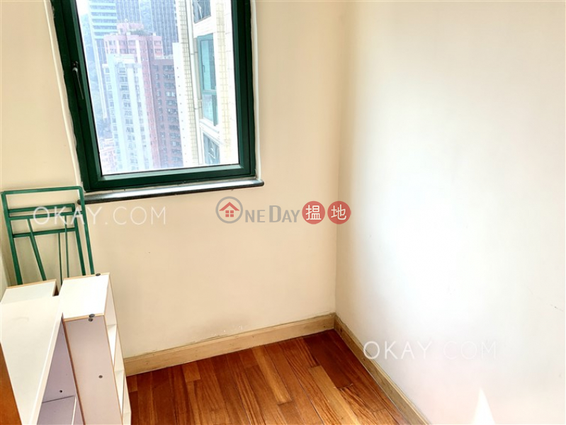 HK$ 25,000/ month University Heights Block 2, Western District, Tasteful 1 bedroom in Pokfulam | Rental