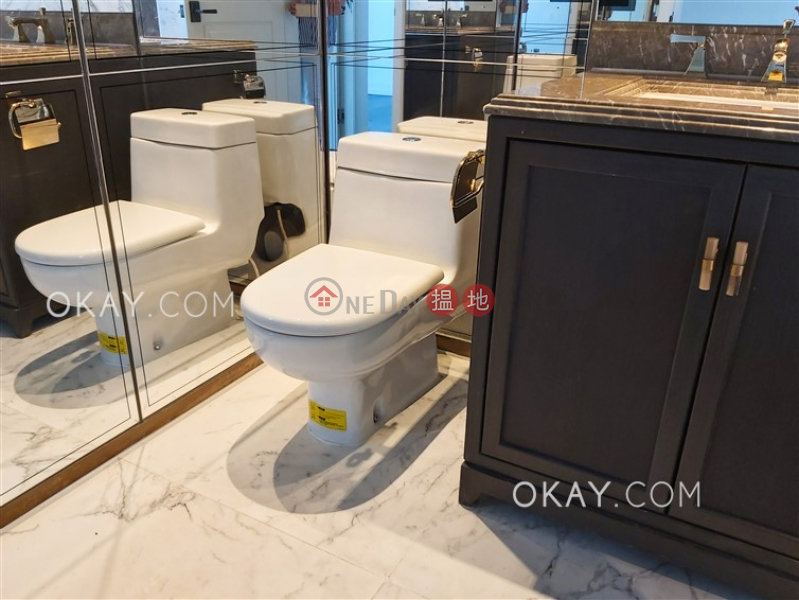 HK$ 39,500/ month | Castle One By V, Western District, Nicely kept 2 bedroom with balcony | Rental