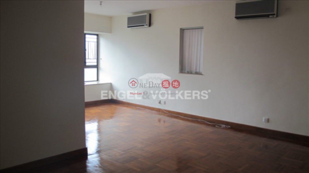 Property Search Hong Kong | OneDay | Residential | Sales Listings 3 Bedroom Family Flat for Sale in Central Mid Levels