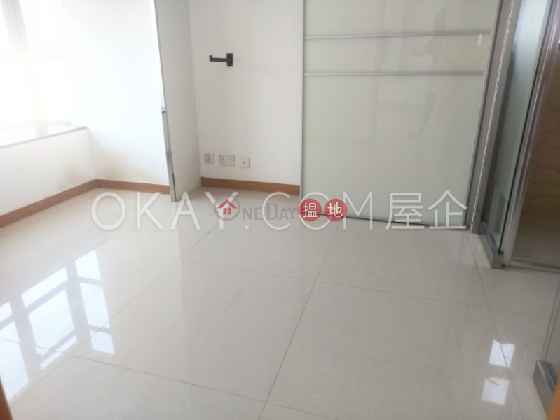 HK$ 18M, Caroline Garden | Wan Chai District, Luxurious 3 bedroom on high floor | For Sale