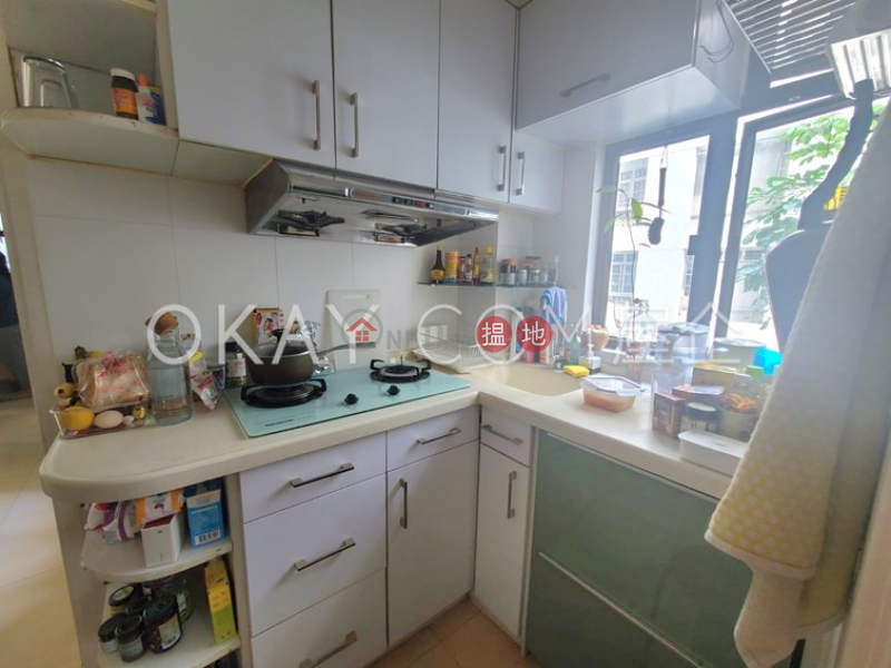 Property Search Hong Kong | OneDay | Residential Sales Listings | Luxurious 3 bedroom in Mid-levels West | For Sale