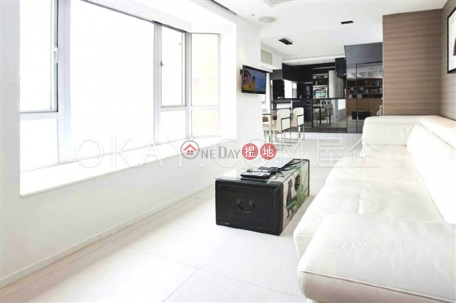 Gorgeous 2 bedroom on high floor with harbour views | For Sale | Lun Fung Court 龍豐閣 Sales Listings