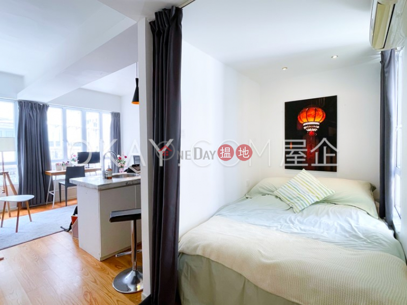 Lovely high floor with rooftop | For Sale 7-13 Elgin Street | Central District, Hong Kong, Sales, HK$ 8M