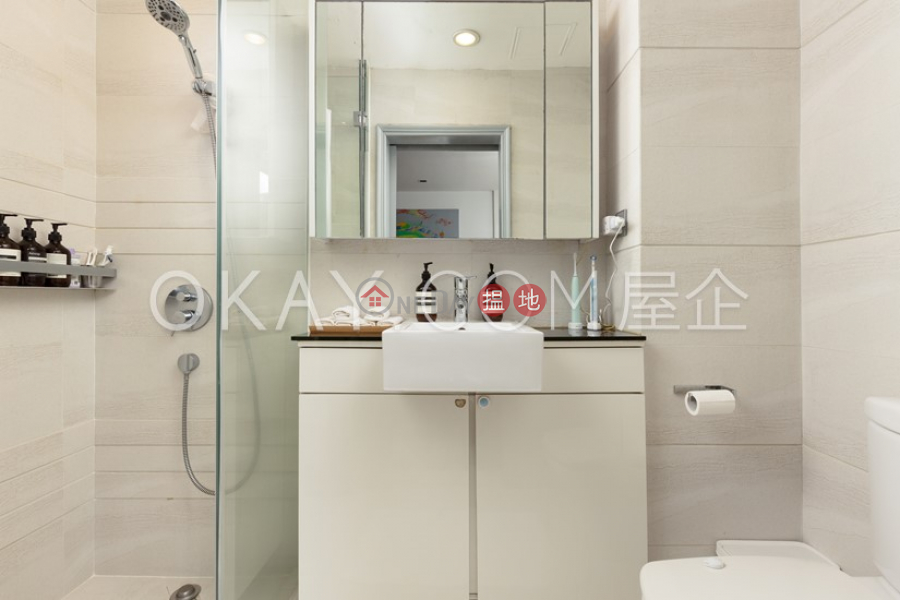 Nicely kept 2 bedroom with terrace, balcony | For Sale 66-68 MacDonnell Road | Central District, Hong Kong, Sales HK$ 27M