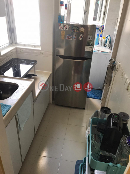Property Search Hong Kong | OneDay | Residential Rental Listings Mid-lv : Rich Court - VERY CLEAN shared flat