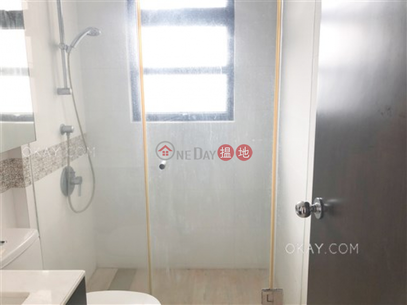 HK$ 43,000/ month, The Babington Western District | Gorgeous 3 bedroom on high floor with balcony | Rental