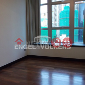 2 Bedroom Flat for Sale in Wan Chai, J Residence 嘉薈軒 | Wan Chai District (EVHK36565)_0