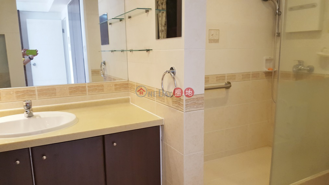 Prime Location, best deal, Wing Cheung Court 穎章大廈 Sales Listings | Western District (E80276)