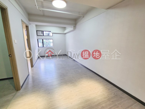 Popular 3 bedroom in Central | Rental, GLENEALY TOWER 華昌大廈 | Central District (OKAY-R387793)_0