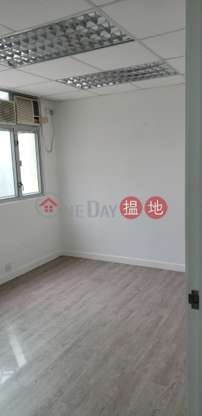 HK$ 435萬冠華鏡廠第六工業大廈屯門大廈設有貨台, 貨梯夠大.單位兩面窗,靚裝