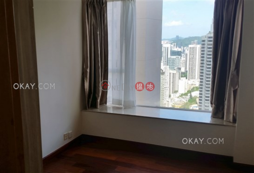 3房2廁,極高層,星級會所,連車位《蔚皇居出租單位》-11梅道 | 中區香港-出租|HK$ 68,000/ 月
