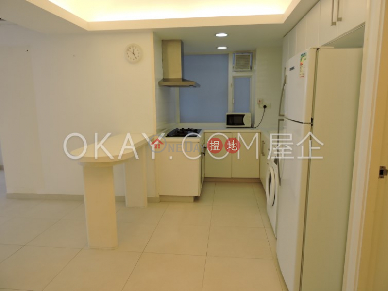 HK$ 42,000/ month, Blue Pool Mansion Wan Chai District, Lovely 3 bedroom with balcony | Rental