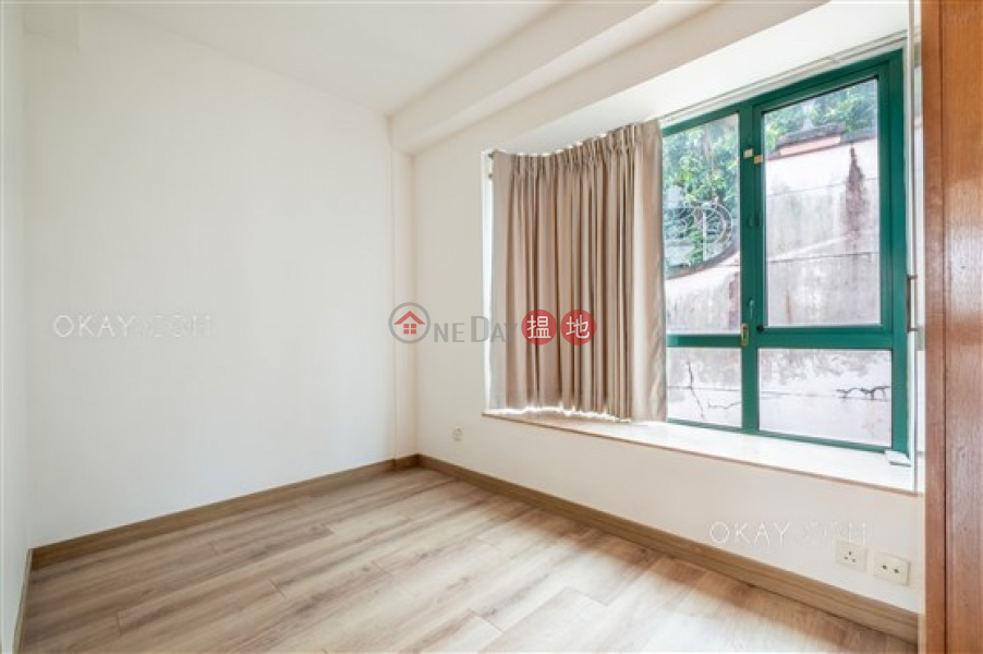 HK$ 43,000/ month Burlingame Garden, Sai Kung | Gorgeous house with rooftop & parking | Rental